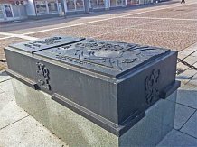 Памятный знак в память о заключении Ништатского мирного договора 1721 года (Uudenkaupungin rauhan muistomerkki)