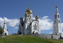 Памятники митрополитам Тобольским Феодосию и Иоанну (Ханты-Мансийск)
