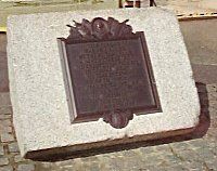 Портсмут: мемориальная доска (Portsmouth: plaque)