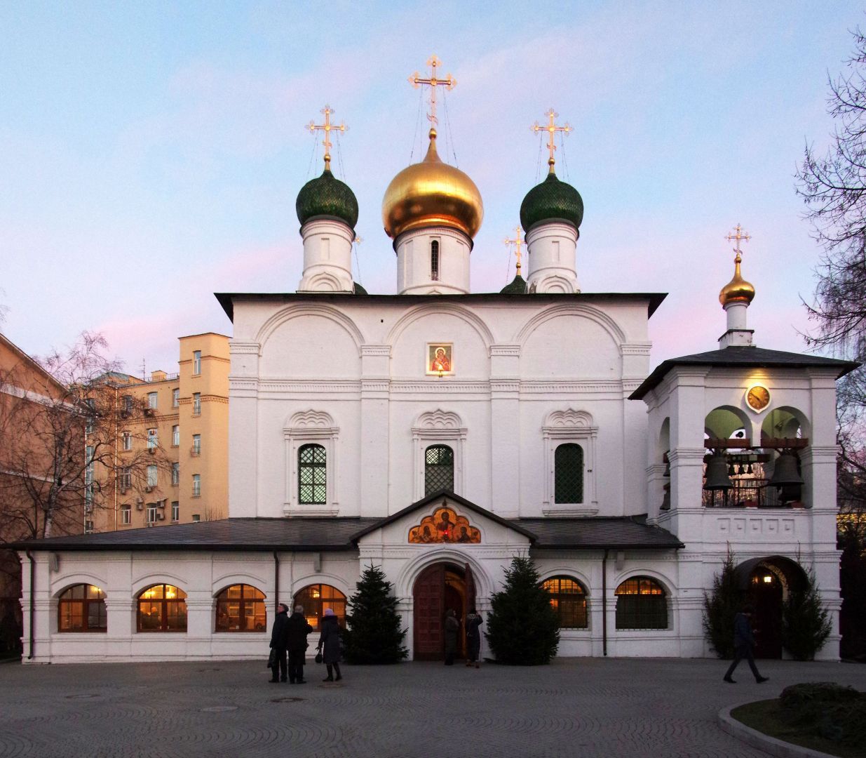 мужской монастырь москва