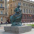 Памятник Петру I на Адмиралтейской набережной (С-Петербург)