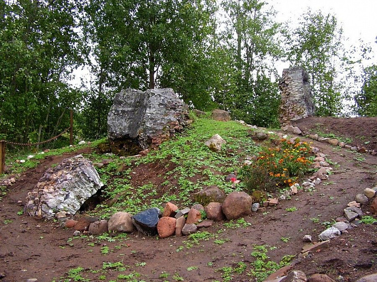 Домны Повенецкого завода (респ. Карелия)