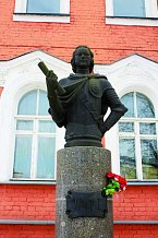 Памятник Петру I  в Усть-Ижоре (С-Петербург)